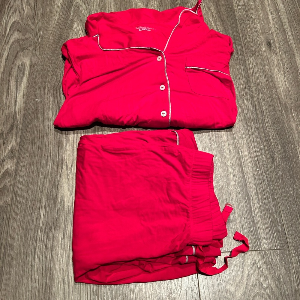 Victoria’s Secret red pajama set size s